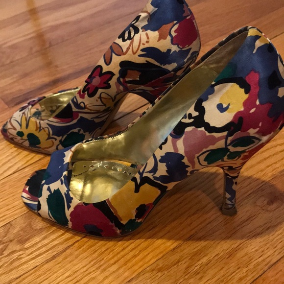 BCBGGENERATION floral shoes - Picture 2 of 4